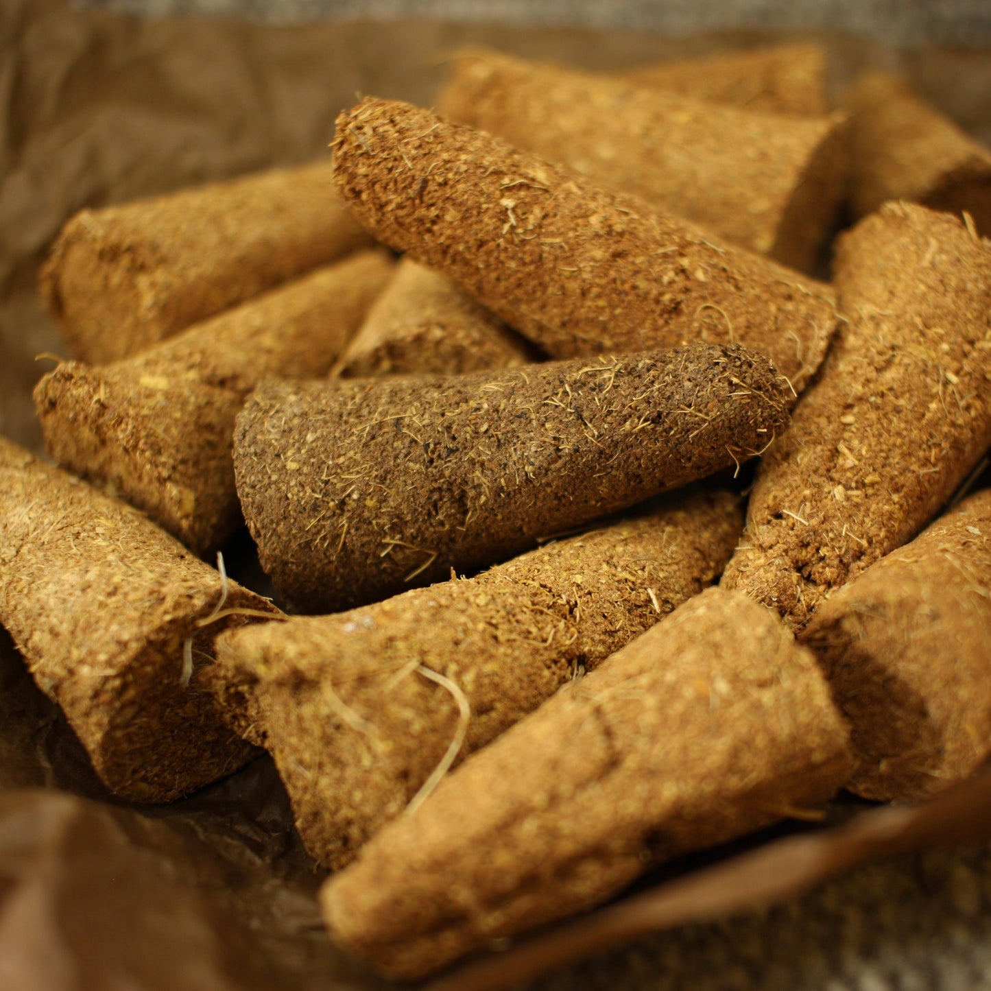 Palo Santo and Copal - Love & Purity - 6 Incense Cones - Tree Spirit Wellness