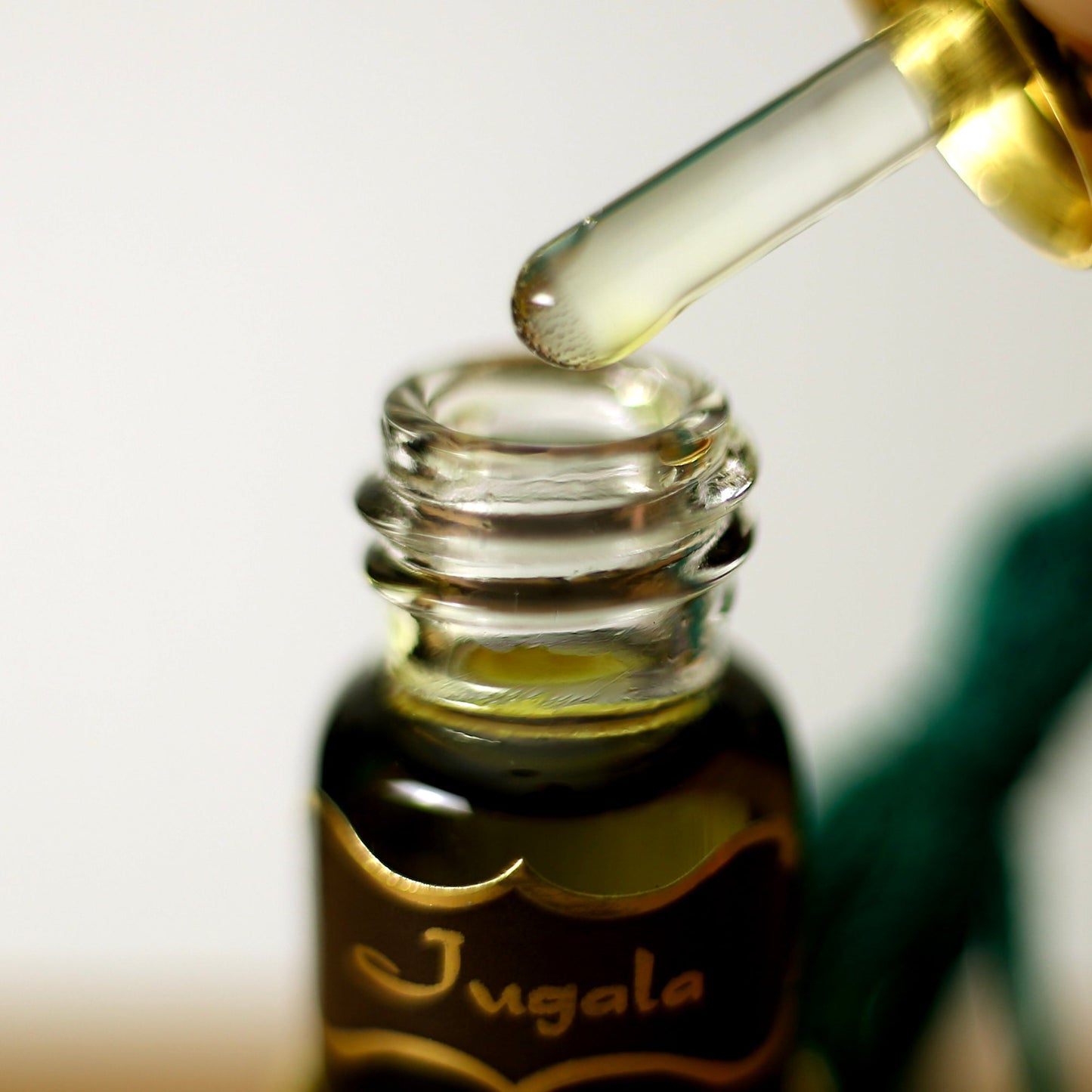 Prabhuji Attar Oil Jugala for Purity - 3ml -Unisex