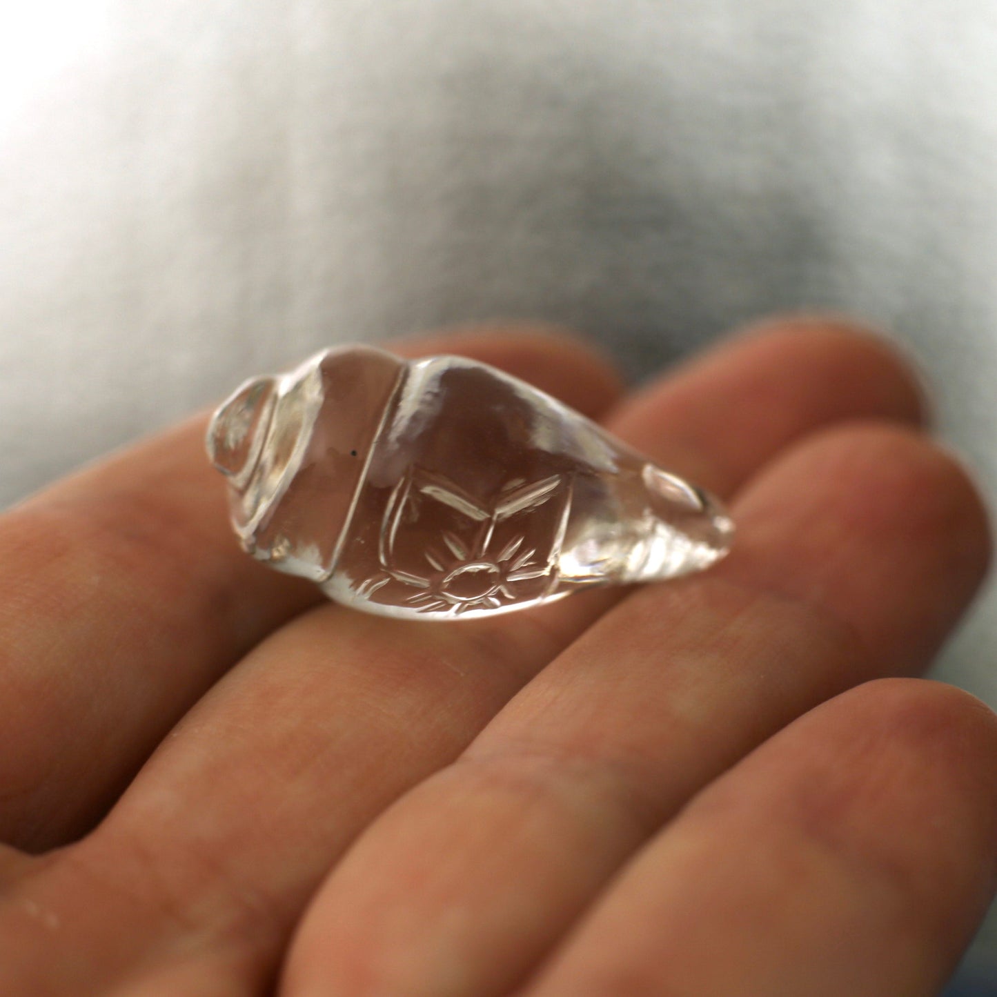 Prabhuji Spiritual Figurine - Miniature Conch Shell Shankha