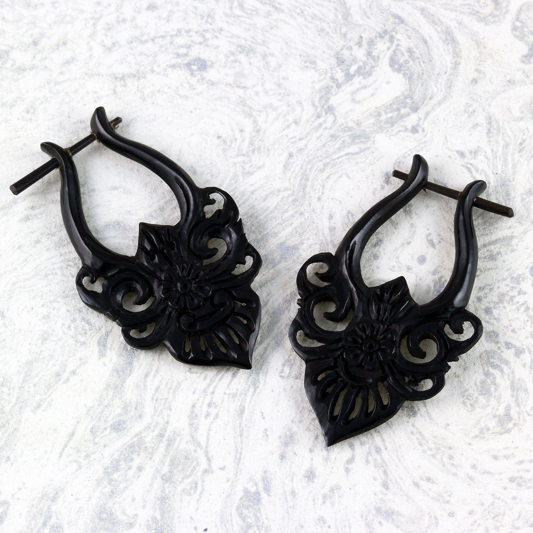 Monarch Curls - Horn - Tree Spirit Wellness